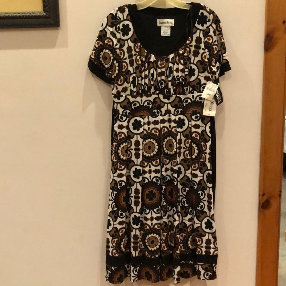 Brown/White Dress